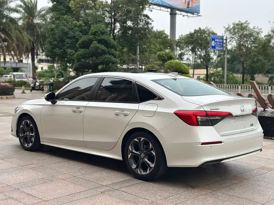 Honda Civic 2022 Civic 240TURBO CVT Power Control Edition 2022 — миниатюра 2