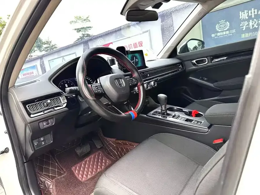 Honda Civic 2023 Civic 240TURBO CVT Power Edition 2023 — миниатюра 2