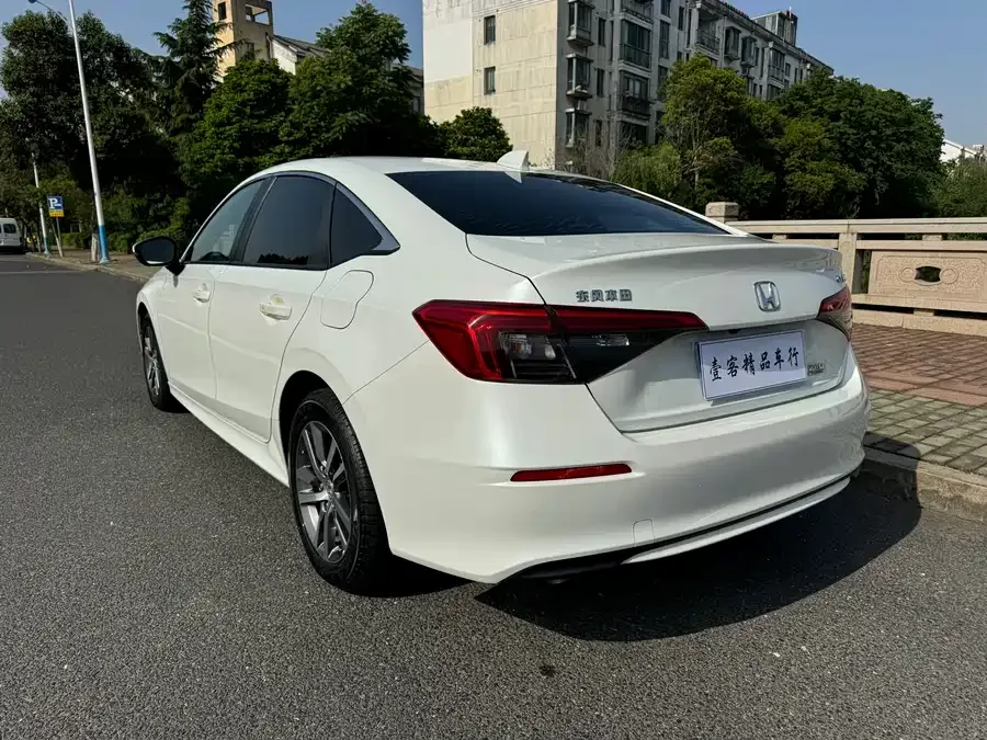Honda Civic 2023 Civic 240TURBO CVT Power Edition 2024 — миниатюра 4