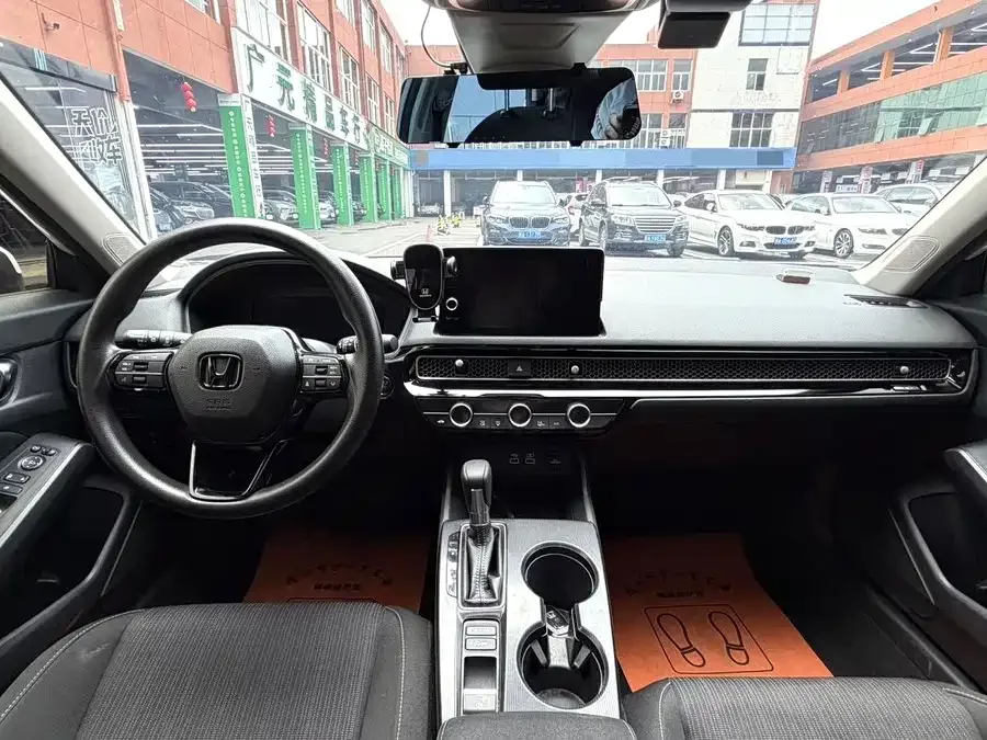 Honda Civic 2023 Civic 240TURBO CVT Power Edition 2023 — миниатюра 2