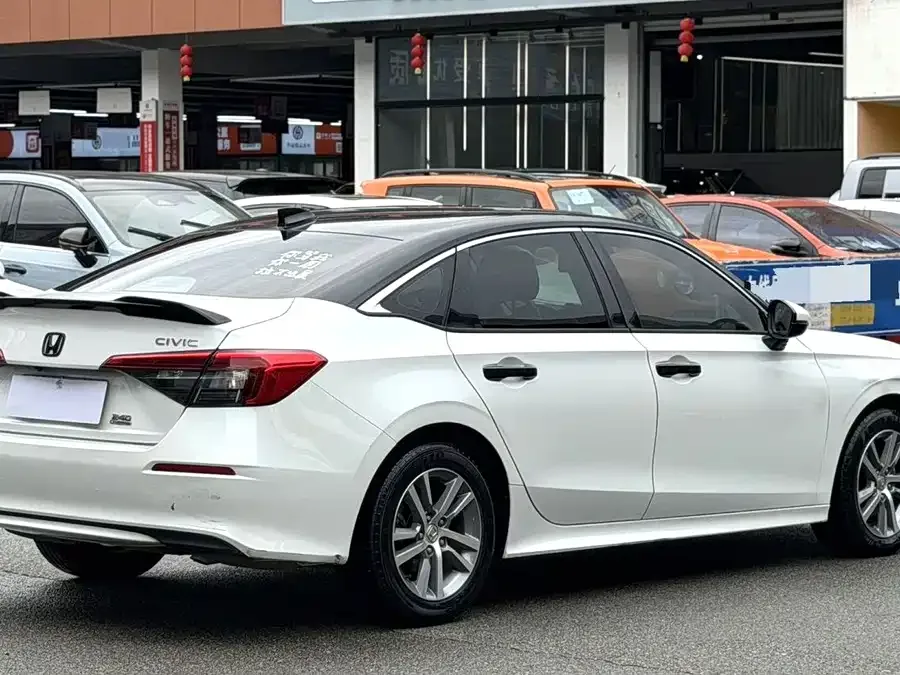 Honda Civic 2023 Civic 240TURBO CVT Power Edition 2023 — миниатюра 3