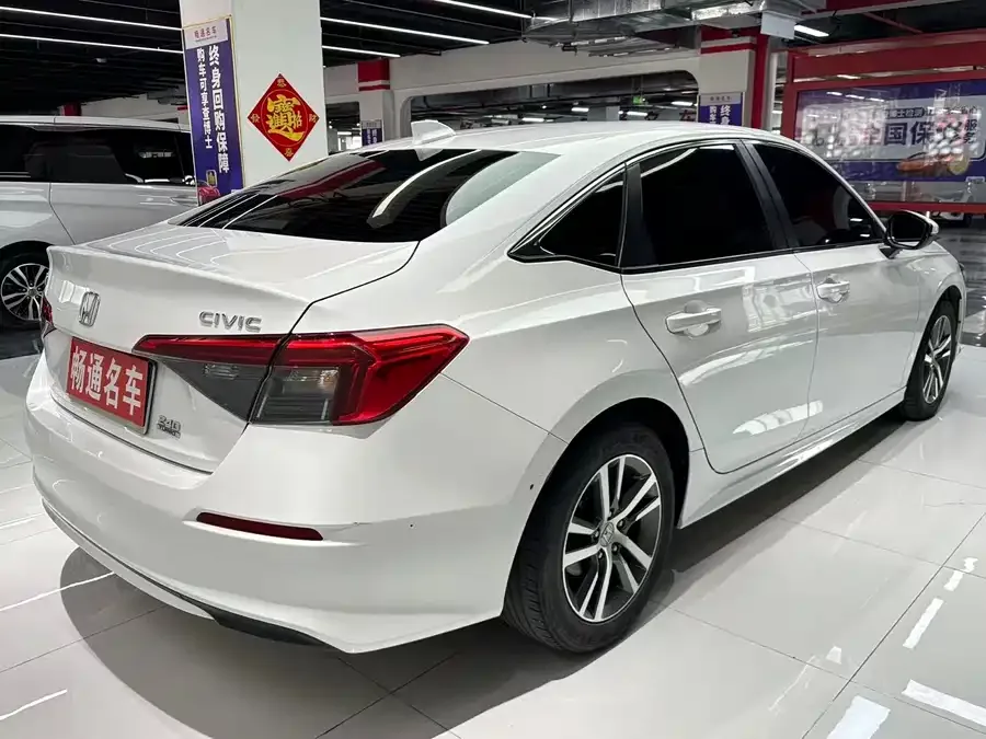 Honda Civic 2023 Civic 240TURBO CVT Power Edition 2023 — миниатюра 3