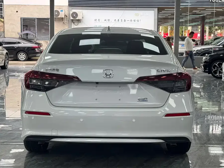 Honda Civic Civic 2025 240TURBO CVT Zhiqu Plus 2025 — миниатюра 2