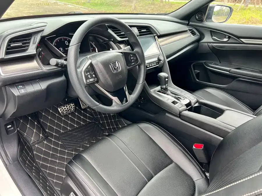 Honda Civic Civic 2021 HATCHBACK 220TURBO CVT Cool Control 2022 — миниатюра 3
