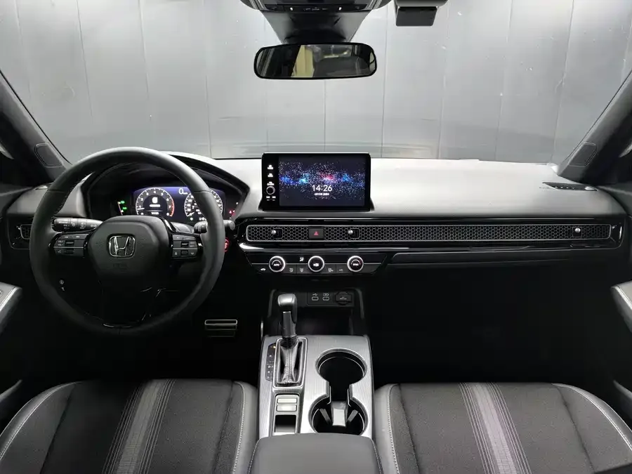 Honda Civic 2023 Civic HATCHBACK 240TURBO CVT Extreme Edition 2023 — миниатюра 3