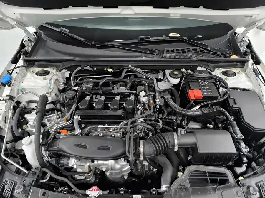 Honda Civic 2023 Civic HATCHBACK 240TURBO CVT Extreme Edition 2023 — миниатюра 4