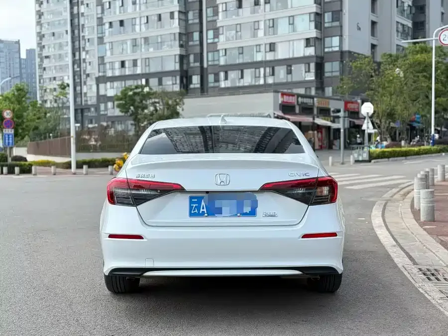 Honda Civic 2022 Civic 240TURBO CVT Dynamic Edition 2023 — миниатюра 2