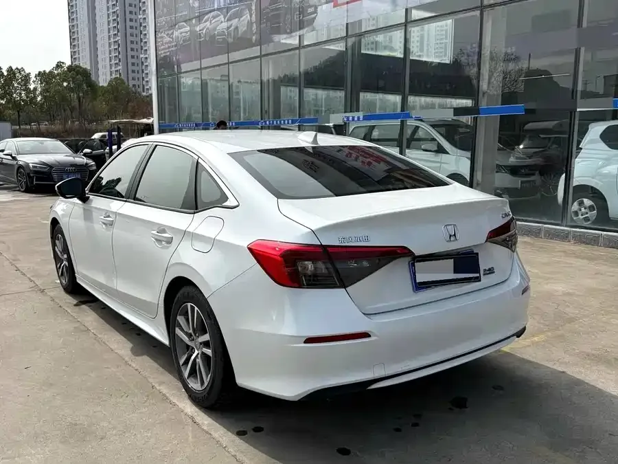 Honda Civic 2023 Civic 240TURBO CVT Power Edition 2024 — миниатюра 3