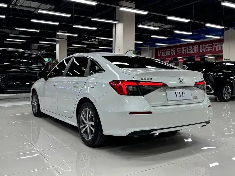 Honda Civic 2022 Civic 240TURBO CVT Dynamic Edition 2023 — миниатюра 2