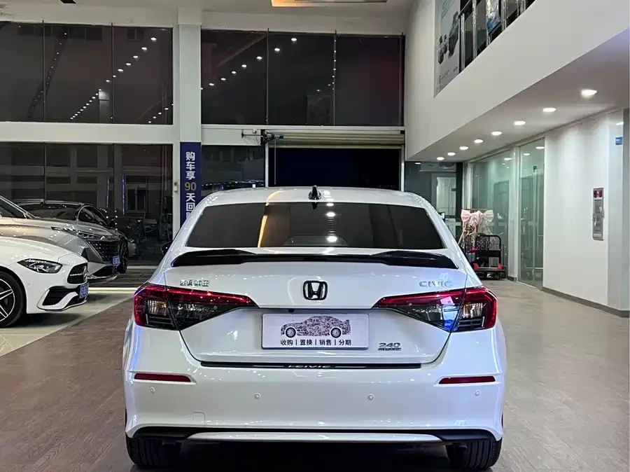 Honda Civic 2023 Civic 240TURBO CVT Power Edition 2025 — миниатюра 2