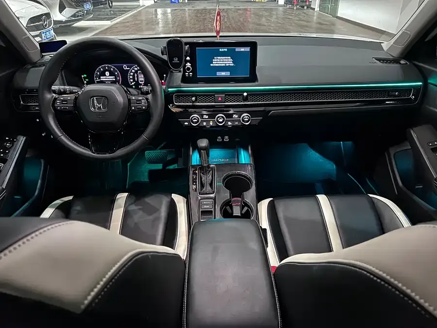 Honda Civic 2023 Civic 240TURBO CVT Power Edition 2025 — миниатюра 3