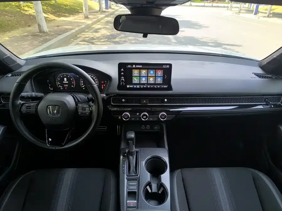 Honda Civic 2023 Civic HATCHBACK 240TURBO CVT Extreme Edition 2023 — миниатюра 4
