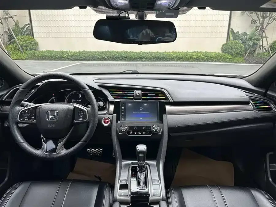 Honda Civic Civic 2021 HATCHBACK 220TURBO CVT Cool Control 2022 — миниатюра 2
