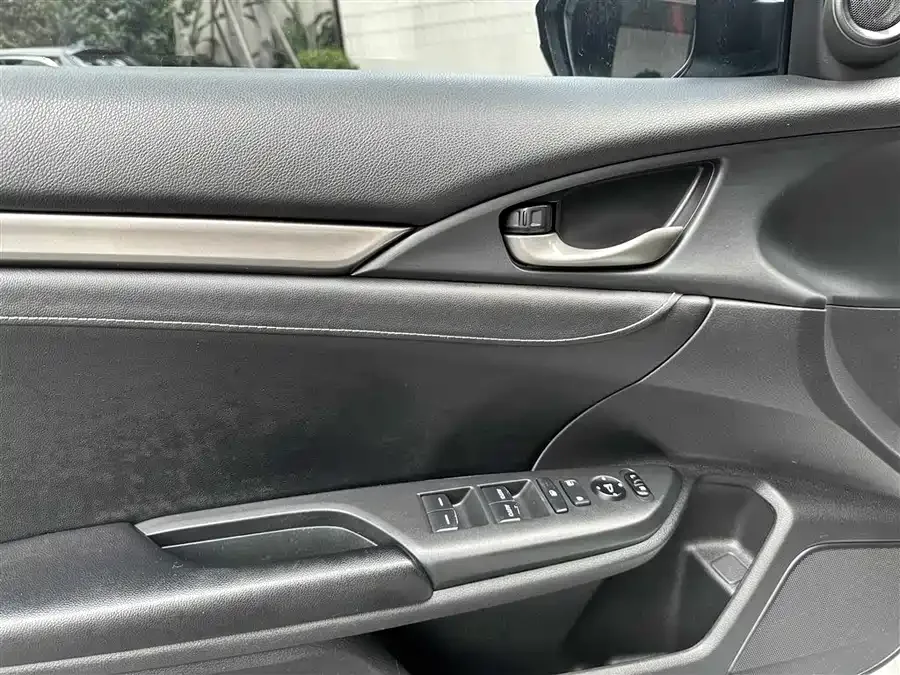 Honda Civic Civic 2021 HATCHBACK 220TURBO CVT Cool Control 2022 — миниатюра 5
