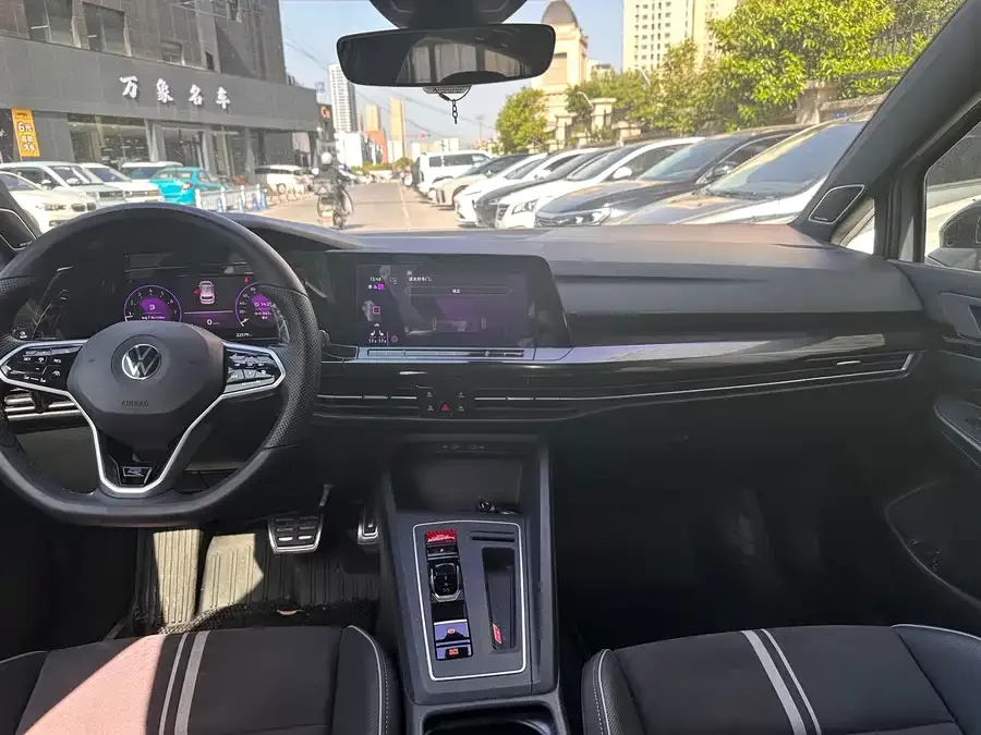 Volkswagen golf Golf 2023 280TSI DSG R-Line 20th Anniversary Edition 2023 — миниатюра 2