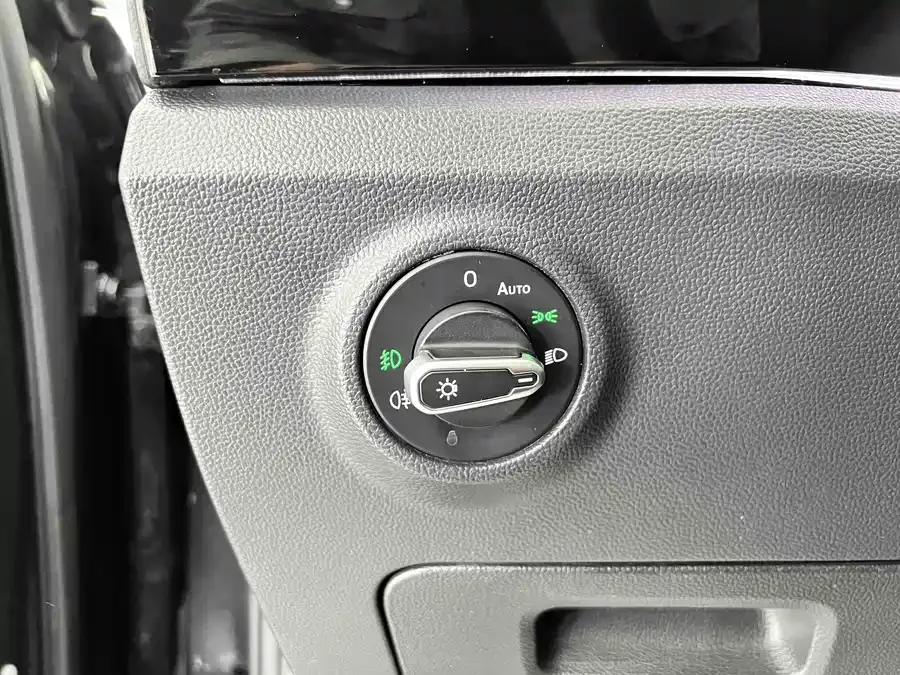 Volkswagen Tayron Tanyue 2022 280TSI 2WD Luxury Smart Edition 2022 — миниатюра 3
