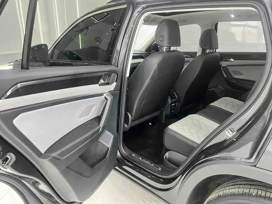 Volkswagen Tayron Tanyue 2023 280TSI 2WD Luxury Plus Advanced Edition 2022 — миниатюра 4