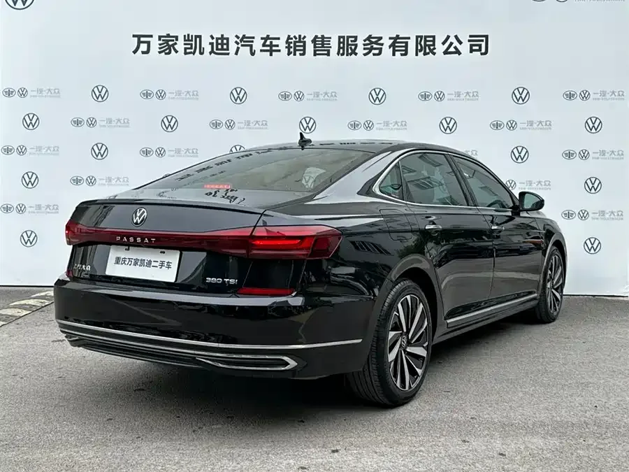 Volkswagen Passat Passat 2022 380TSI Flagship Edition 2022 — миниатюра 2