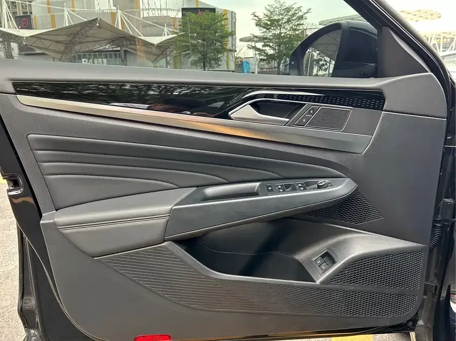 Volkswagen Passat New Energy Passat New Energy 2023 430PHEV Hybrid Luxury Edition 2023 — миниатюра 4