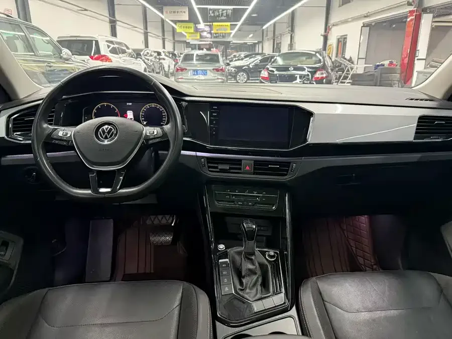 Volkswagen Tayron Tanyue 2022 330TSI 2WD Luxury Smart Edition 2023 — миниатюра 2