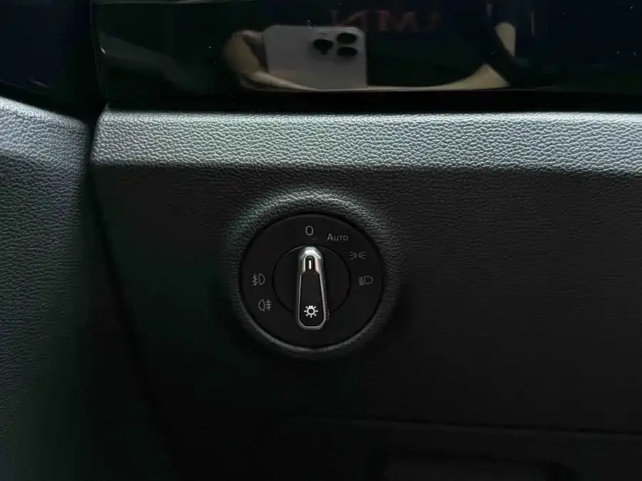 Volkswagen Tayron Tanyue 2022 280TSI 2WD Luxury Smart Edition 2022 — миниатюра 3