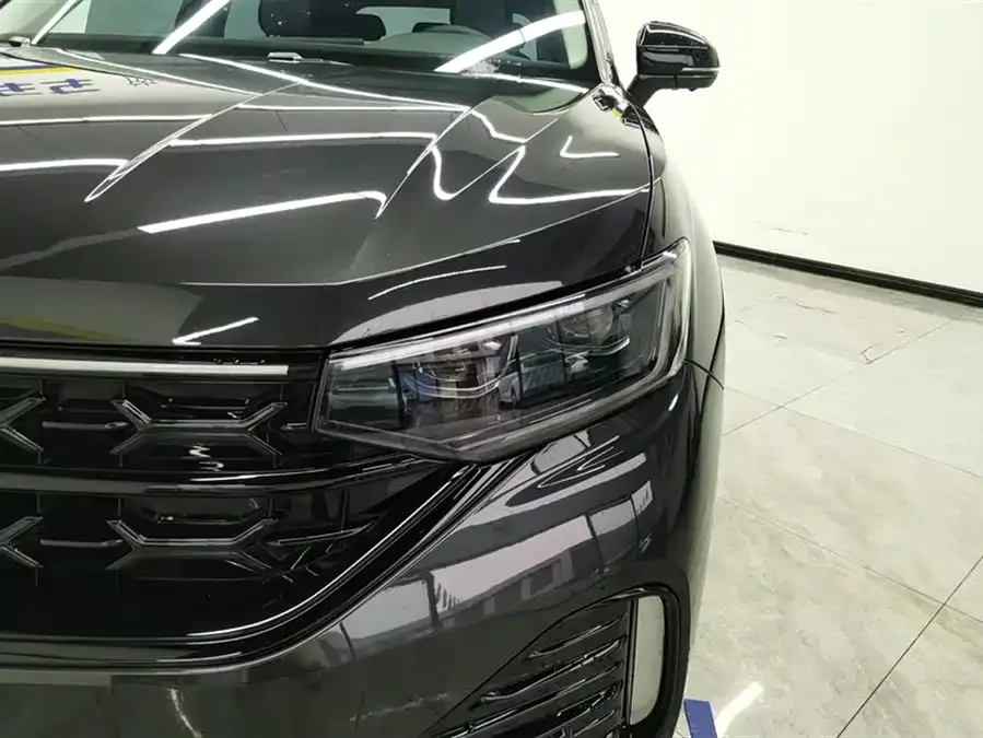 Volkswagen Tayron Tanyue 2023 330TSI 2WD R-Line High Energy Edition 2023 — миниатюра 2