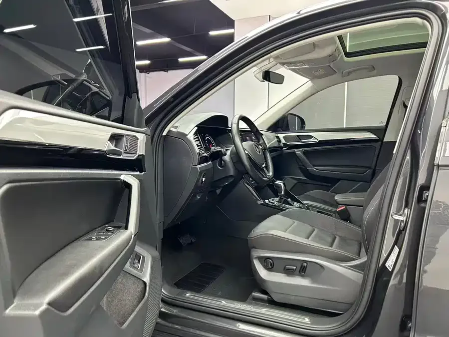 Volkswagen Tayron Tanyue 2022 280TSI 2WD Luxury Smart Edition 2022 — миниатюра 3