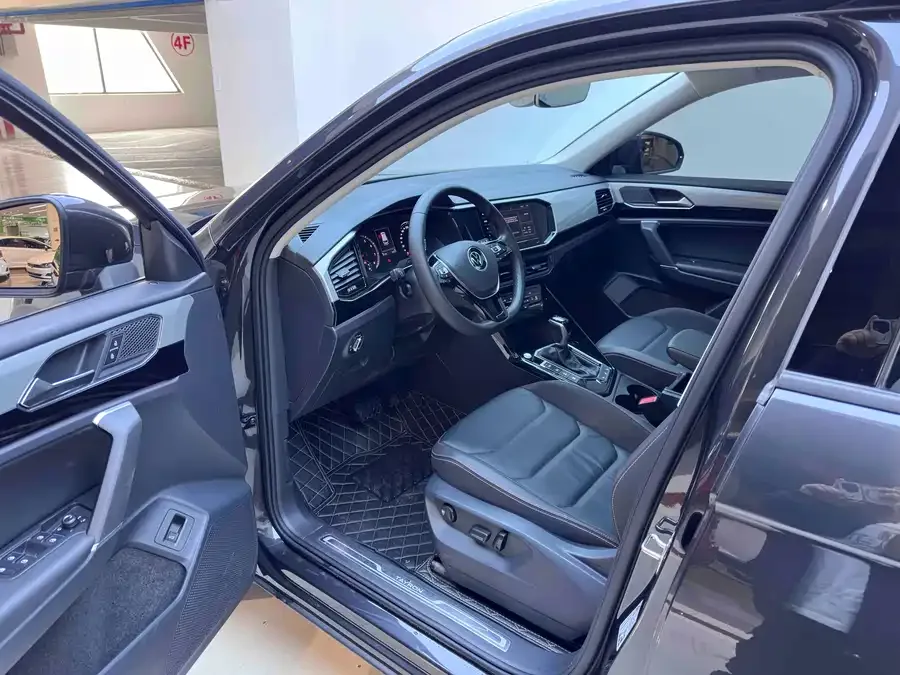 Volkswagen Tayron Tanyue 2022 280TSI 2WD Luxury Smart Edition 2022 — миниатюра 3