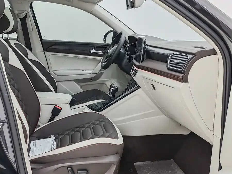 Volkswagen Tayron Tanyue 2023 280TSI 2WD Luxury Plus Advanced Edition 2023 — миниатюра 3