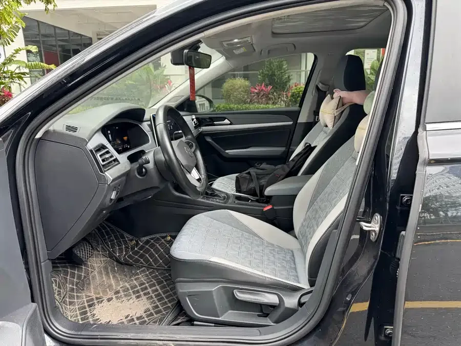 Volkswagen Lavida Lavida 2023 280TSI DSG Full Edition 2022 — миниатюра 2