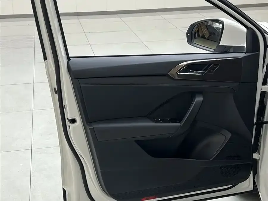 Volkswagen Tiguan (Tharu) Tuyue 2022 280TSI 2WD Luxury Edition 2022 — миниатюра 4