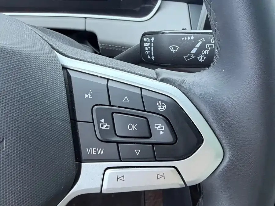 Volkswagen Tayron Tanyue 2023 280TSI 2WD Luxury Plus Advanced Edition 2023 — миниатюра 3