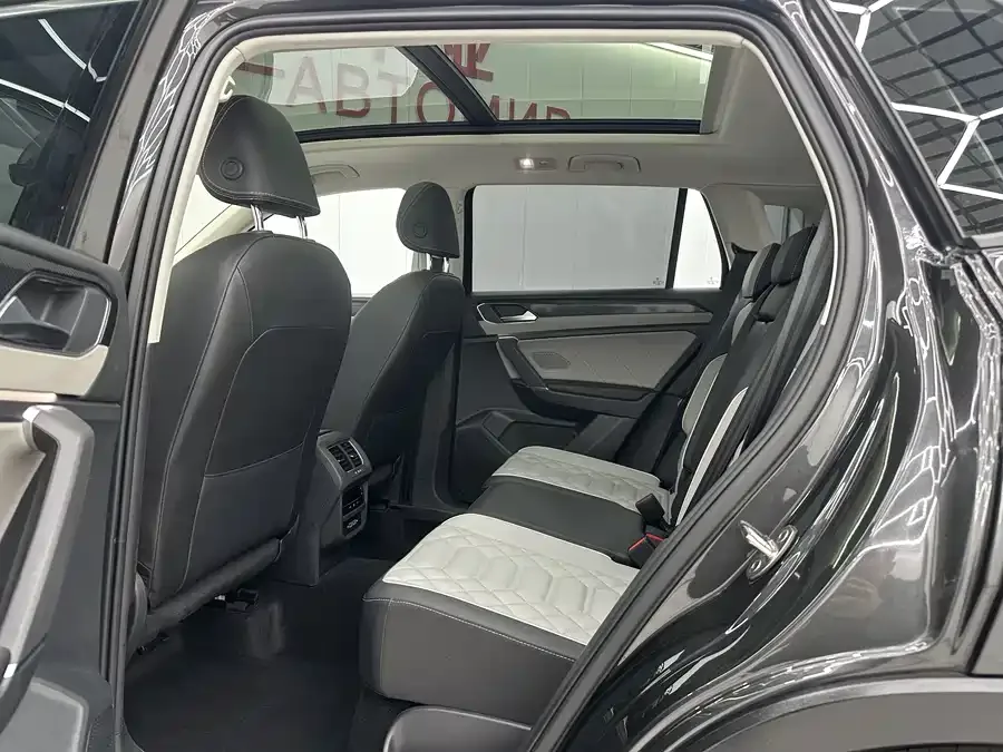 Volkswagen Tayron Tanyue 2023 280TSI 2WD Luxury Plus Advanced Edition 2023 — миниатюра 2