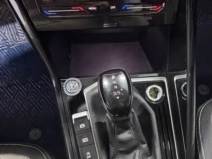 Volkswagen Tayron Tanyue 2023 280TSI 2WD Luxury Plus Advanced Edition 2023 — миниатюра 3