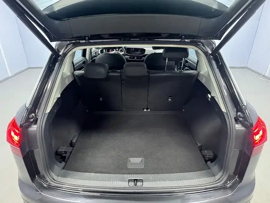 Volkswagen Tayron Tanyue 2023 280TSI 2WD Luxury Plus Advanced Edition 2022 — миниатюра 5
