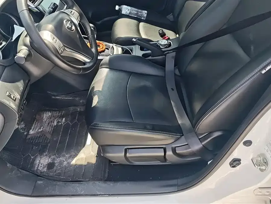 Nissan Tiida Tiida 2024 1.6L CVT Smart Edition 2023 — миниатюра 3