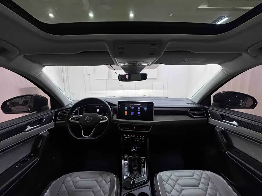 Volkswagen Tayron Tanyue 2023 280TSI 2WD Luxury Plus Advanced Edition 2022 — миниатюра 5