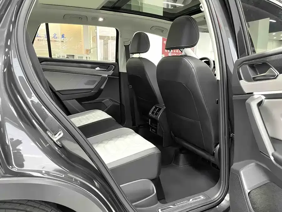 Volkswagen Tayron Tanyue 2023 280TSI 2WD Luxury Plus Advanced Edition 2023 — миниатюра 4