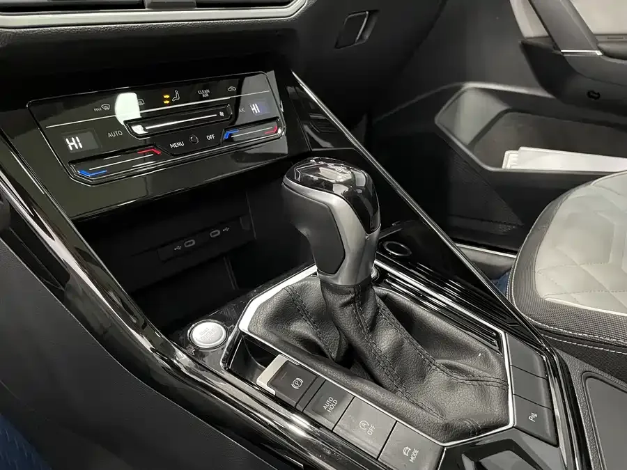 Volkswagen Tayron Tanyue 2023 280TSI 2WD Luxury Plus Advanced Edition 2023 — миниатюра 4