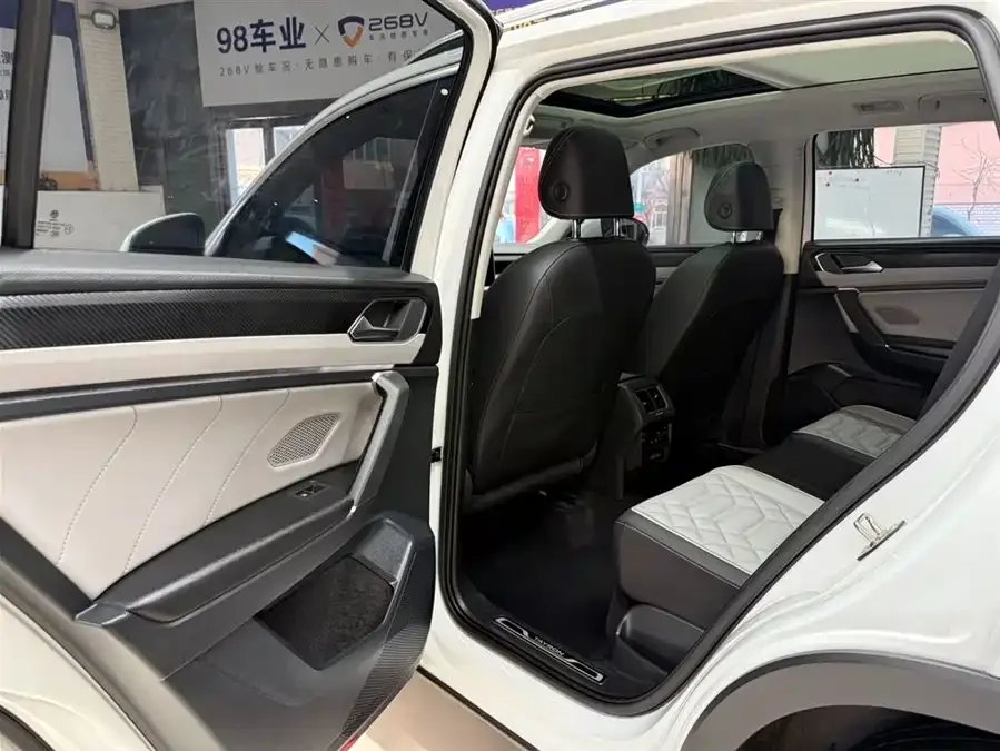 Volkswagen Tayron Tanyue 2023 280TSI 2WD Luxury Plus Advanced Edition 2022 — миниатюра 5