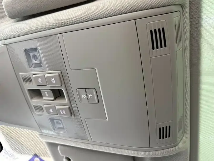 Volkswagen Tayron Tanyue 2023 280TSI 2WD Luxury Plus Advanced Edition 2023 — миниатюра 3