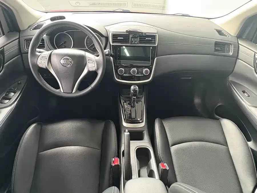 Nissan Tiida Tiida 2023 1.6L CVT Smart Travel Edition 2023 — миниатюра 4