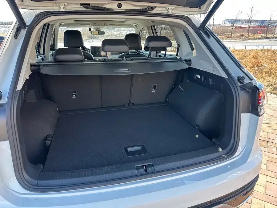 Volkswagen Tayron Tanyue 2023 280TSI 2WD Luxury Plus Advanced Edition 2023 — миниатюра 5