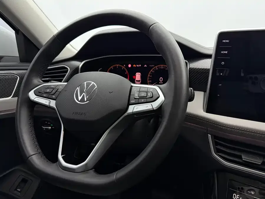 Volkswagen Tayron Tanyue 2023 280TSI 2WD Luxury Plus Advanced Edition 2022 — миниатюра 4