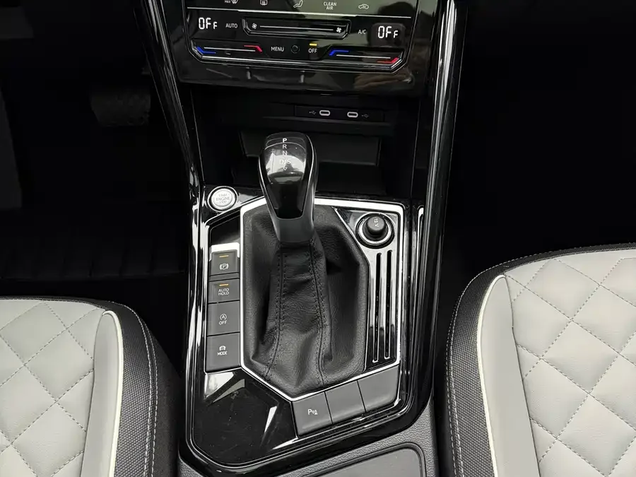 Volkswagen Tayron Tanyue 2023 280TSI 2WD Luxury Plus Advanced Edition 2022 — миниатюра 4