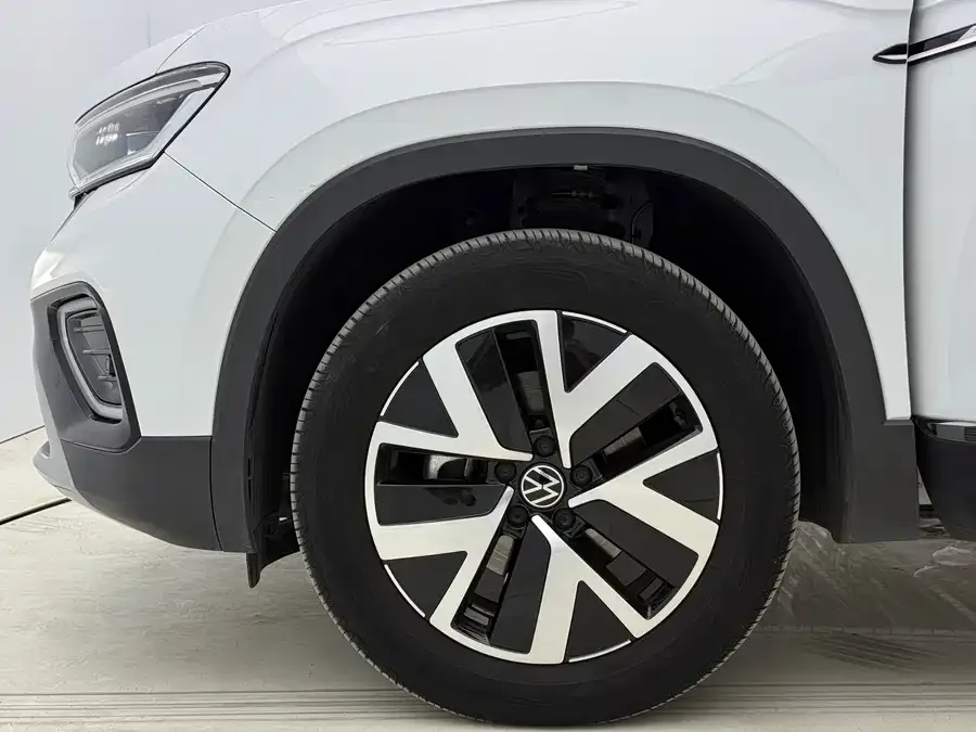 Volkswagen Tayron Tanyue 2023 280TSI 2WD Luxury Plus Advanced Edition 2022 — миниатюра 3