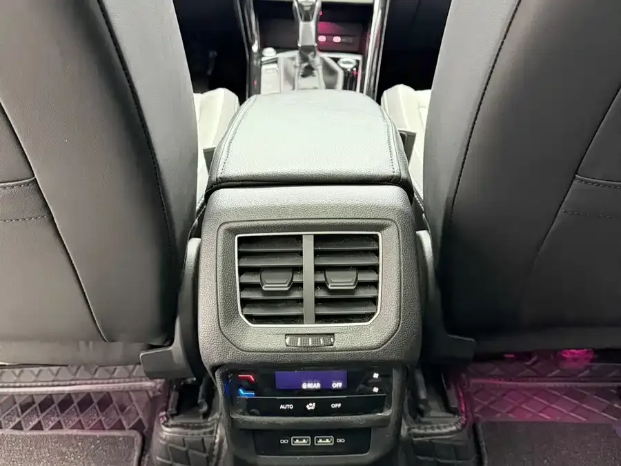 Volkswagen Tayron Tanyue 2023 280TSI 2WD Luxury Plus Advanced Edition 2022 — миниатюра 4