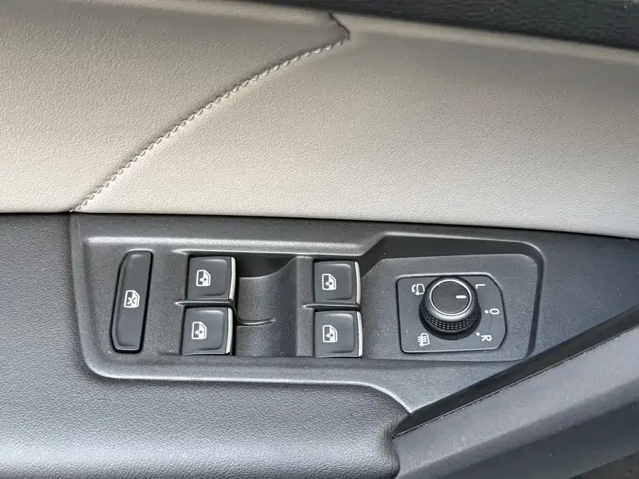 Volkswagen Tayron Tanyue 2023 280TSI 2WD Luxury Plus Advanced Edition 2023 — миниатюра 5