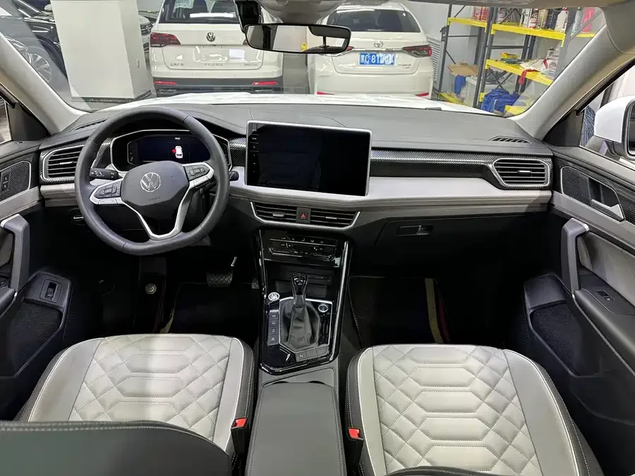 Volkswagen Tayron Tanyue 2023 280TSI 2WD Luxury Plus Advanced Edition 2023 — миниатюра 3
