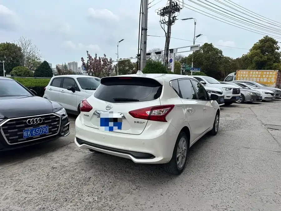 Nissan Tiida Tiida 2023 1.6L CVT cool version 2023 — миниатюра 2